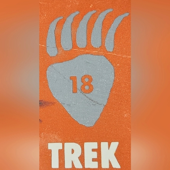 Little Bear Trek 18" Snowshoes Kids - Adjustable Straps - Picture 4 of 4